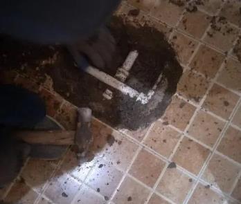 岚县卫生间漏水维修公司为您分享下卫生间渗水如何处理及注意事项